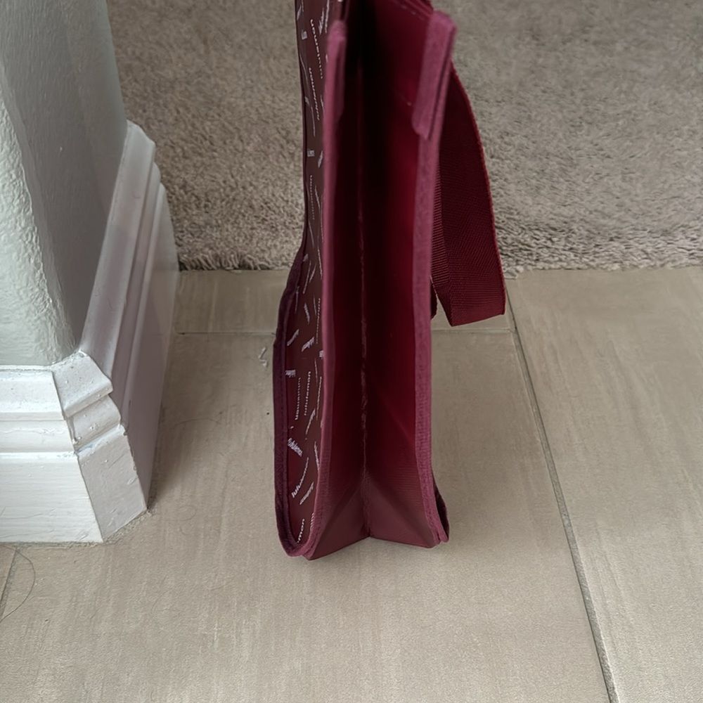 NEW Lululemon 2023 Holiday Edition Small Burgandy Logo Reusable Tote Bag - Picture 7 of 7
